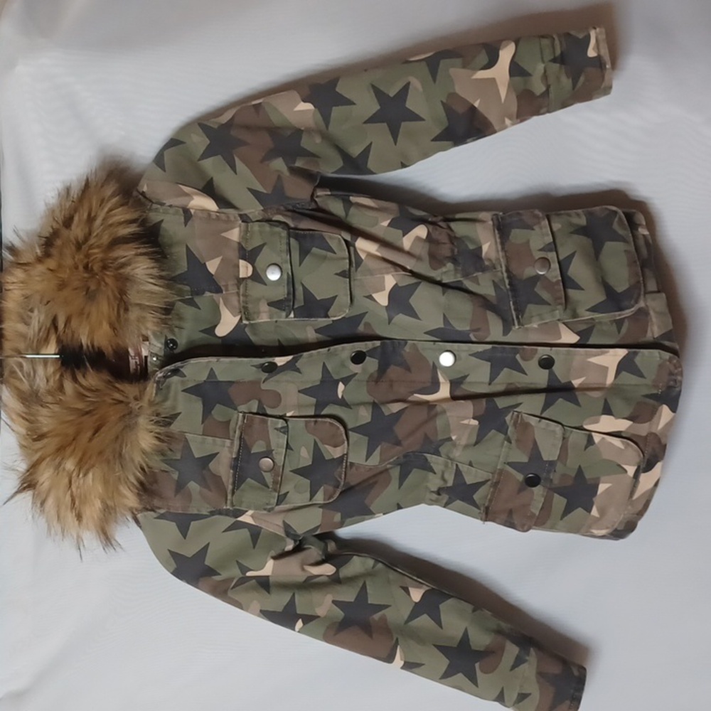 Vintage Havana Girls Camouflage Star Jacket With Faux Fur Hood. Size 5